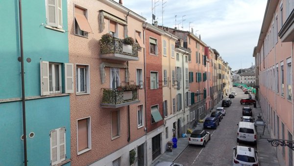 appartamento in vendita a Parma in zona Centro Storico