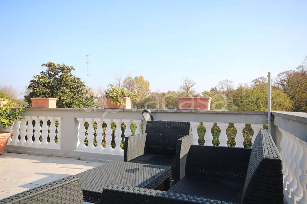 appartamento in vendita a Parma in zona Cittadella