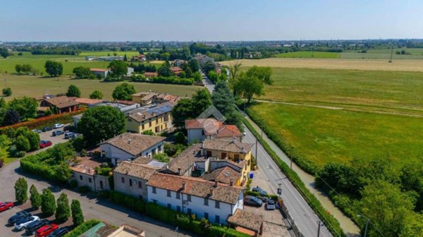appartamento in vendita a Parma in zona Vicofertile