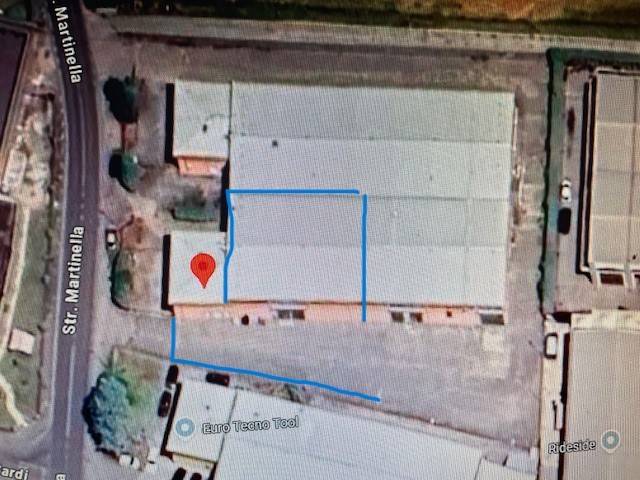 locale commerciale in vendita a Parma in zona Corcagnano