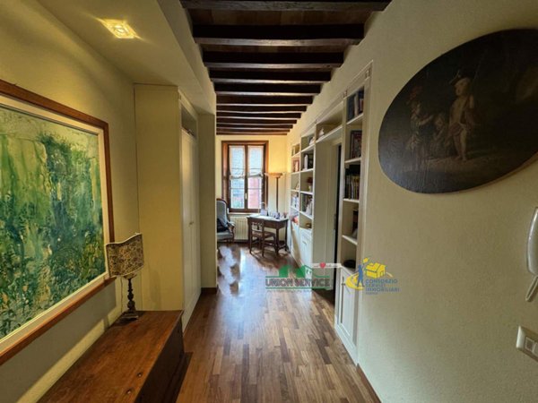 appartamento in vendita a Parma in zona Oltretorrente
