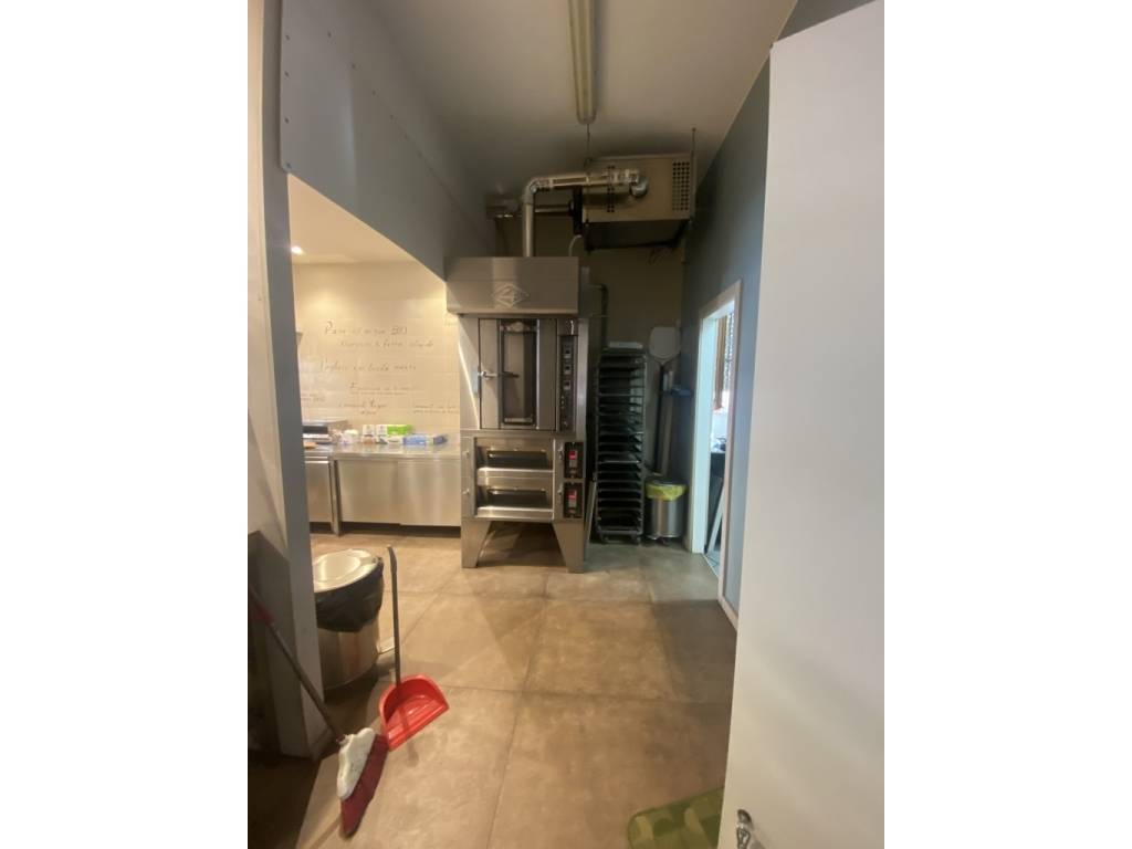 negozio in vendita a Parma