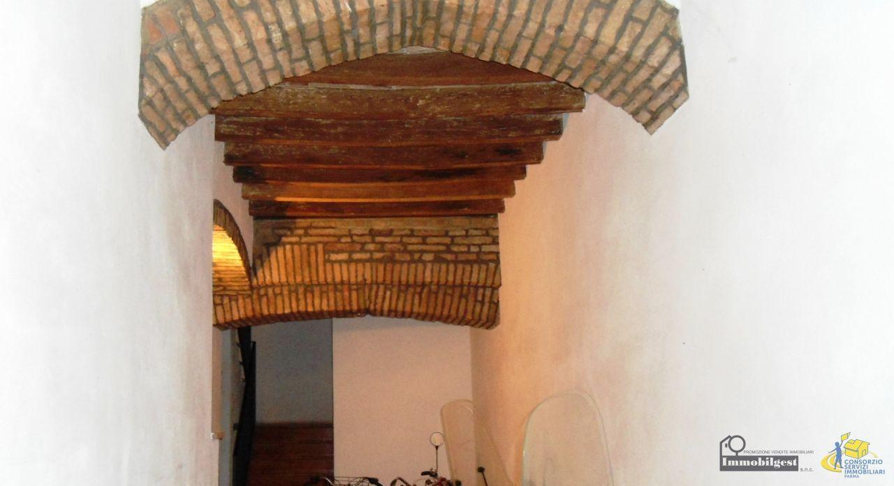 appartamento in vendita a Parma in zona Centro Storico