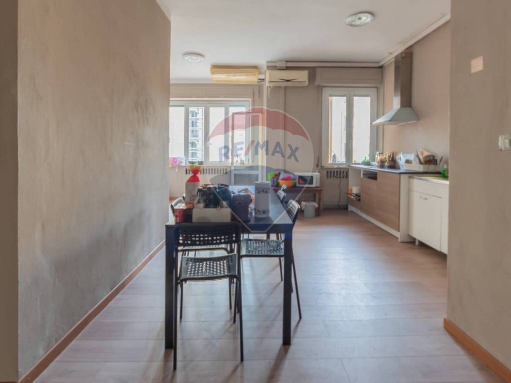 appartamento in vendita a Parma in zona Centro Storico