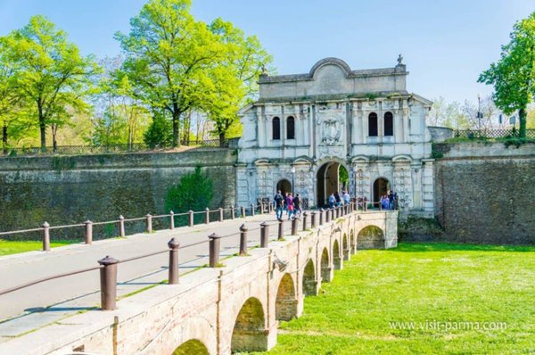 appartamento in vendita a Parma in zona Cittadella