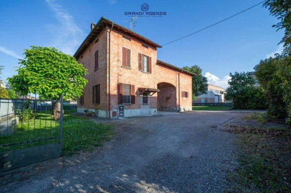 casa indipendente in vendita a Parma in zona Corcagnano