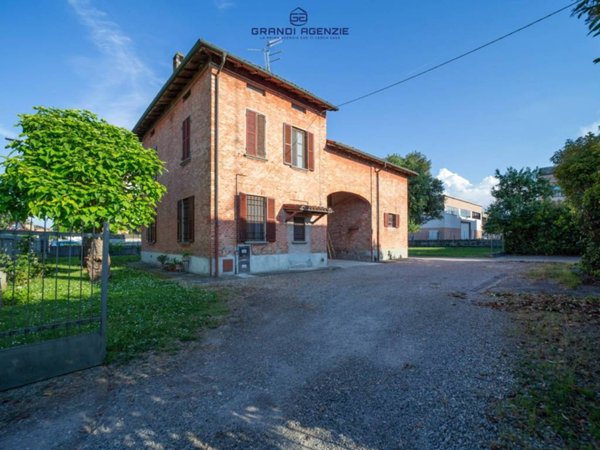 casa indipendente in vendita a Parma in zona Corcagnano