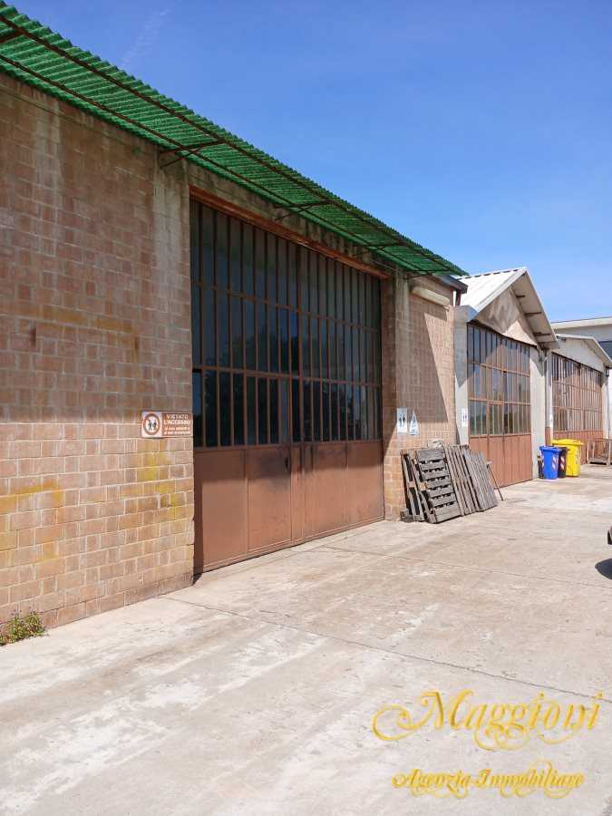 capannone in vendita a Parma in zona Casalbaroncolo