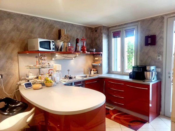 appartamento in vendita a Parma in zona Corcagnano