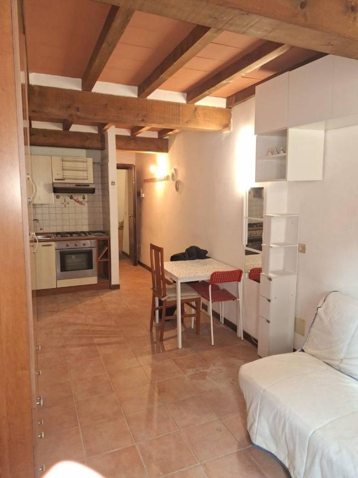 appartamento in vendita a Parma in zona Centro Storico