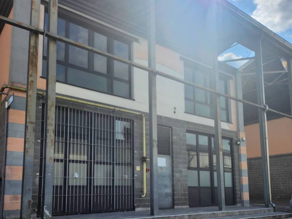 locale commerciale in vendita a Parma in zona San Prospero