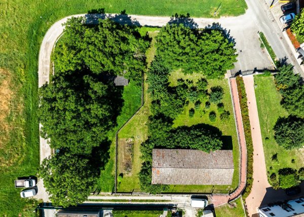 casa indipendente in vendita a Parma in zona Mariano