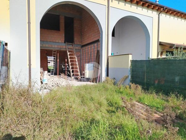 casa indipendente in vendita a Parma in zona Pilastrello