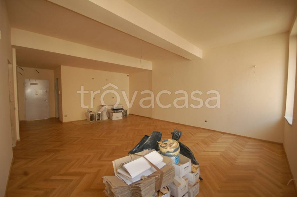 appartamento in vendita a Parma in zona Oltretorrente
