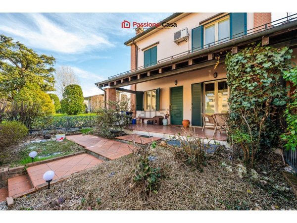 casa indipendente in vendita a Parma
