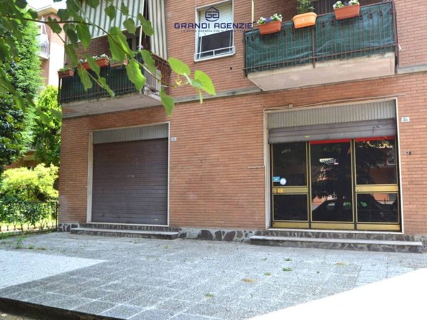 negozio in vendita a Parma in zona Montanara