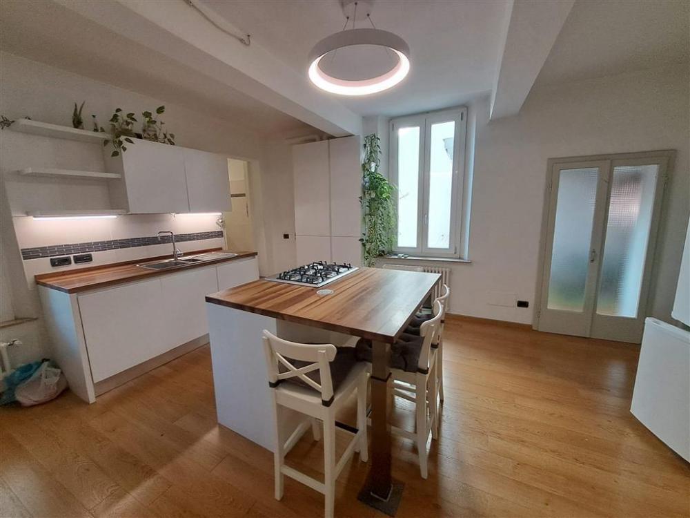 appartamento in vendita a Parma in zona Oltretorrente