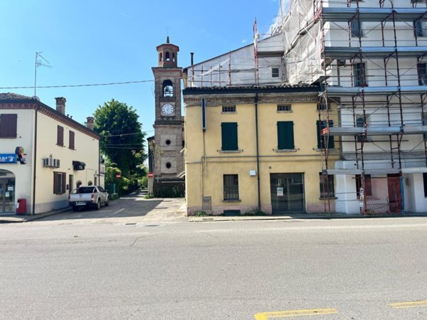 casa indipendente in vendita a Parma in zona Vicofertile