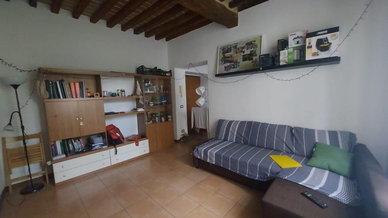 appartamento in vendita a Parma in zona Oltretorrente