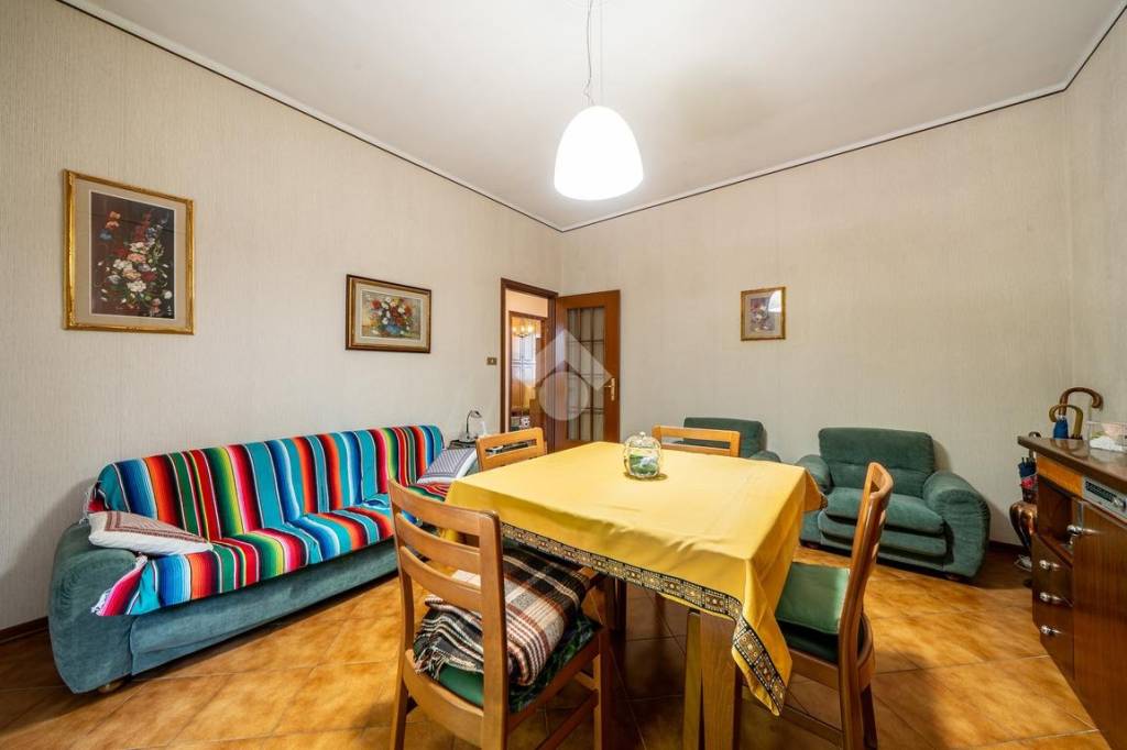 appartamento in vendita a Parma in zona Cittadella