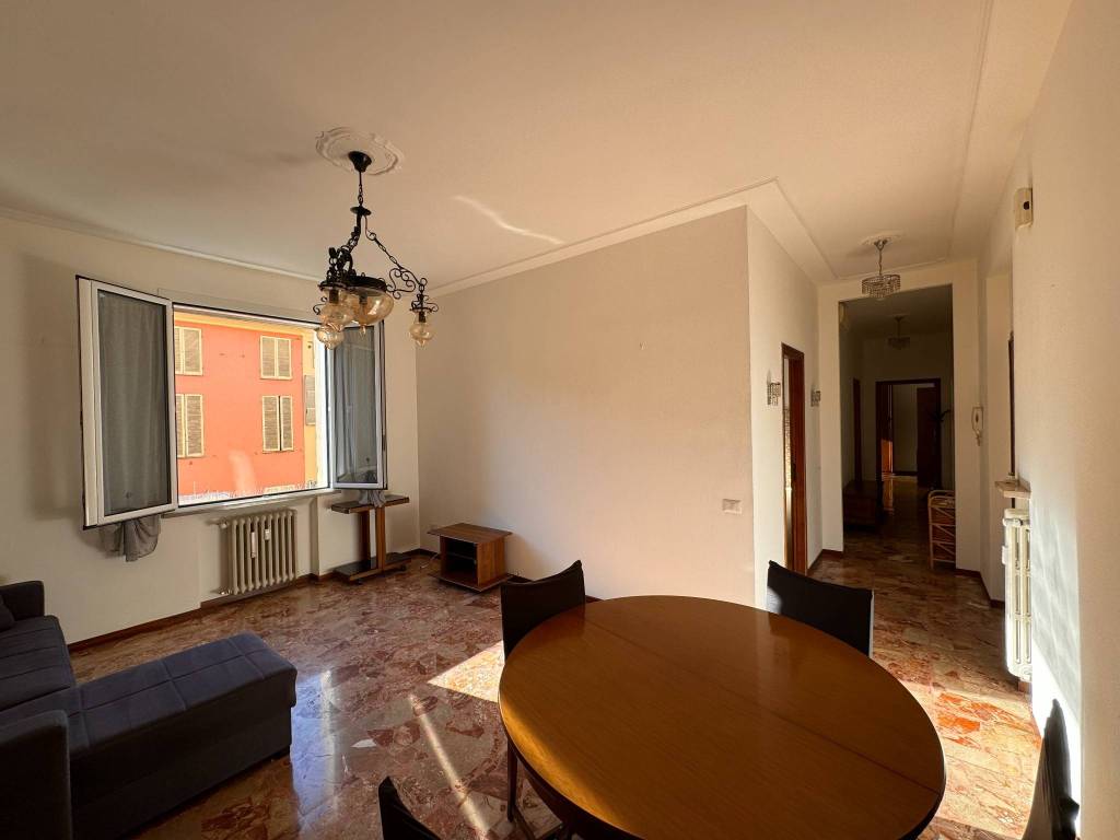 appartamento in vendita a Parma in zona Oltretorrente