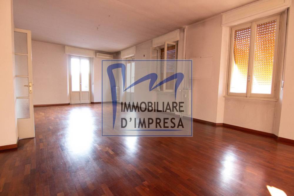 ufficio in vendita a Parma in zona Centro Storico