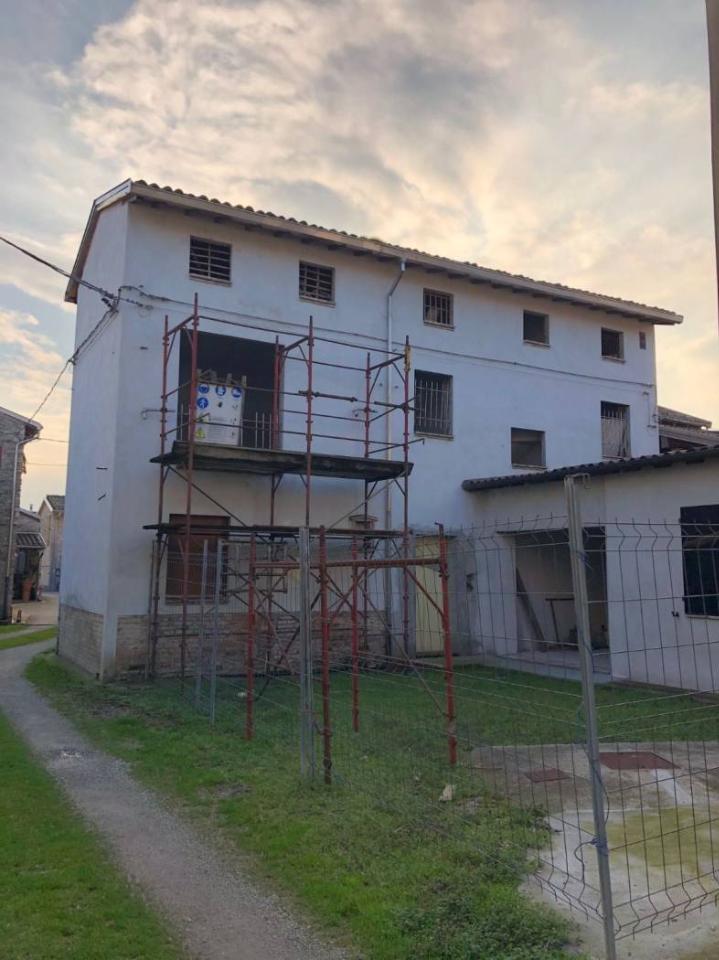 casa indipendente in vendita a Parma