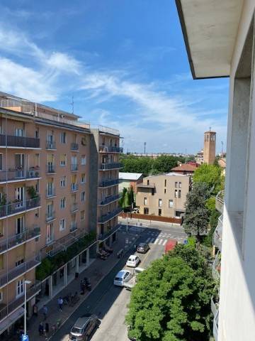 appartamento in vendita a Parma in zona San Lazzaro