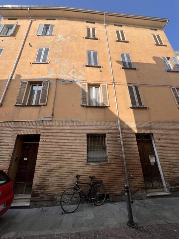 appartamento in vendita a Parma in zona Centro Storico
