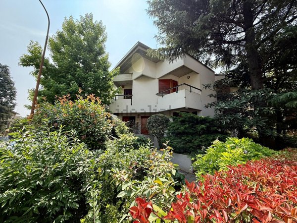 casa indipendente in vendita a Parma