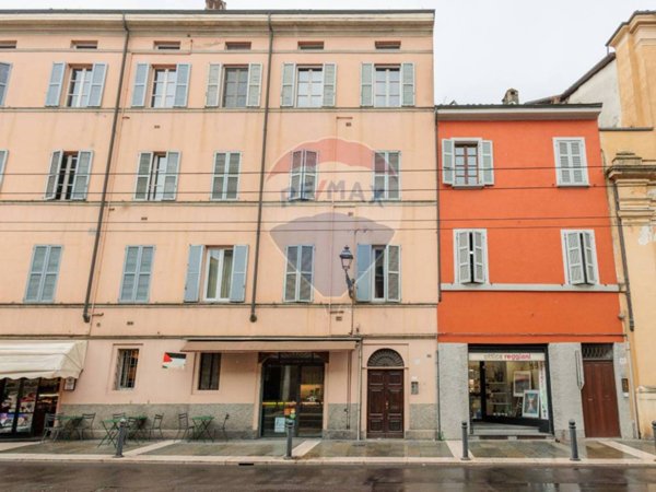 appartamento in vendita a Parma in zona Oltretorrente