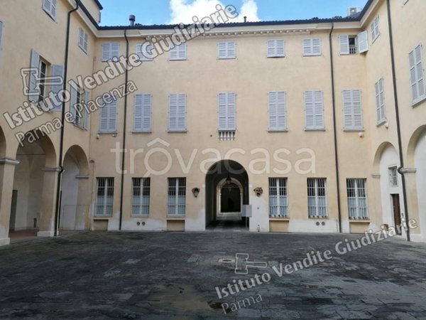 appartamento in vendita a Parma in zona Centro Storico