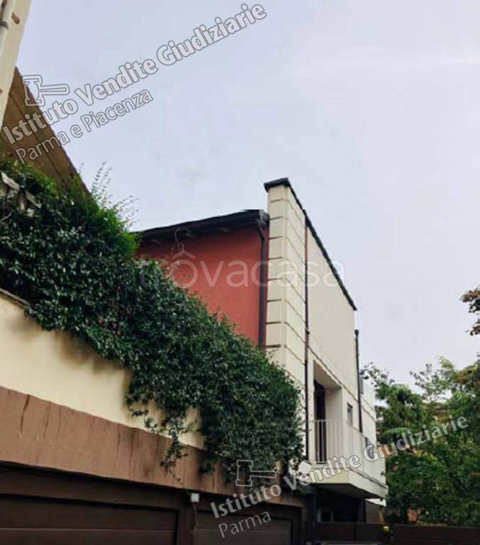 appartamento in vendita a Parma in zona Cittadella