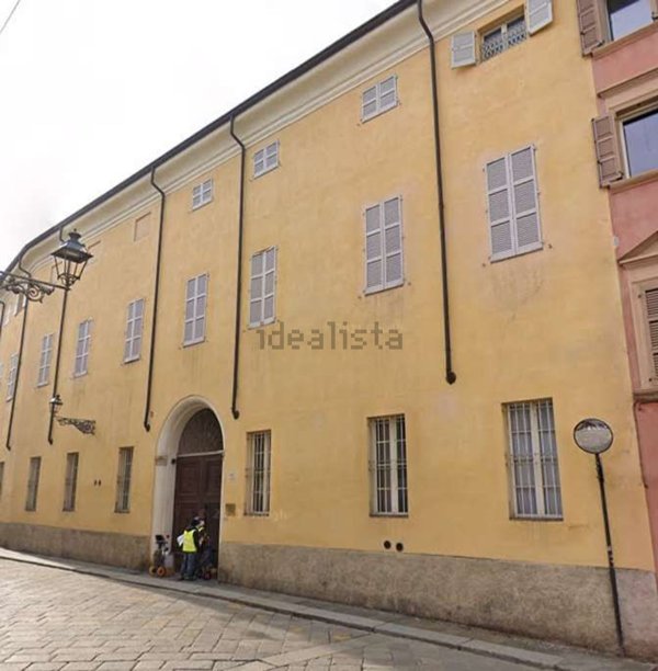appartamento in vendita a Parma in zona Centro Storico