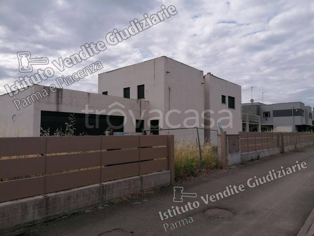 casa indipendente in vendita a Parma in zona Botteghino