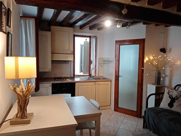 appartamento in vendita a Parma in zona Oltretorrente