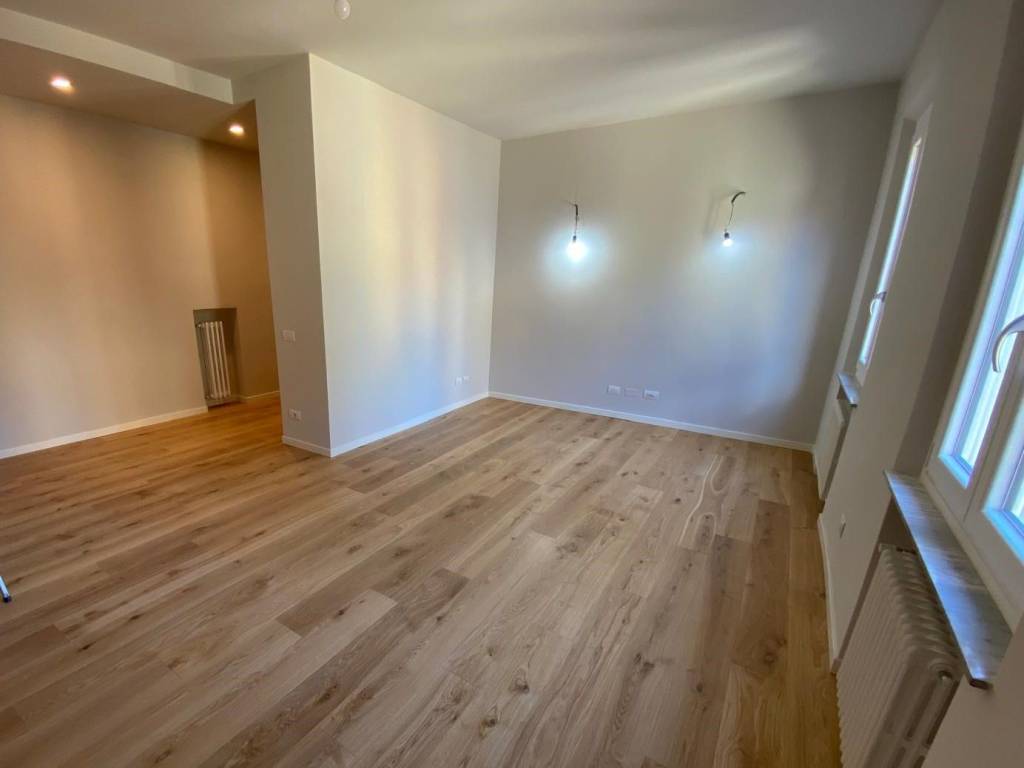 appartamento in vendita a Parma in zona Oltretorrente