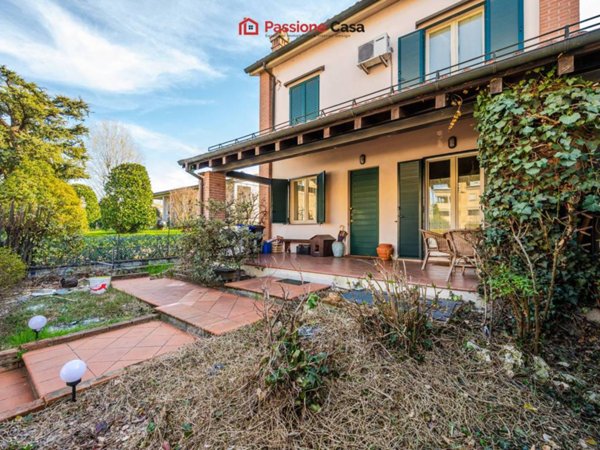 casa indipendente in vendita a Parma in zona Molinetto