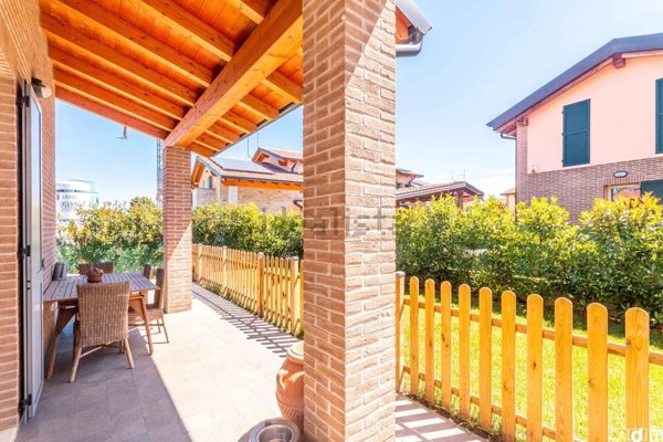 casa indipendente in vendita a Parma in zona Panocchia