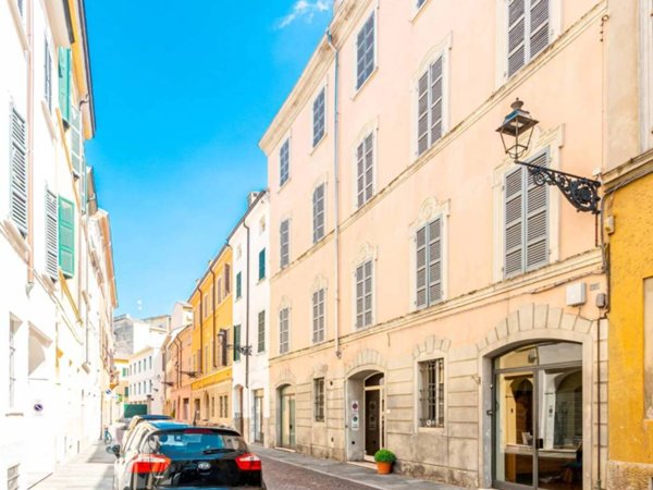 appartamento in vendita a Parma in zona Centro Storico