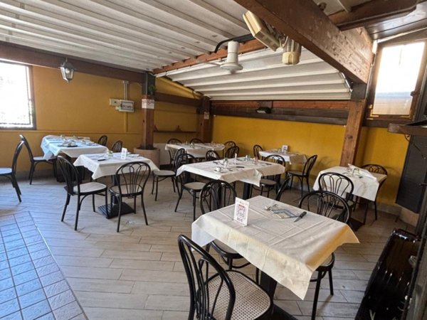 negozio in vendita a Parma in zona Centro Storico