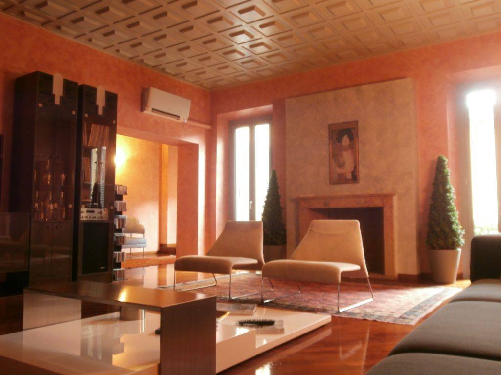 appartamento in vendita a Parma in zona Centro Storico