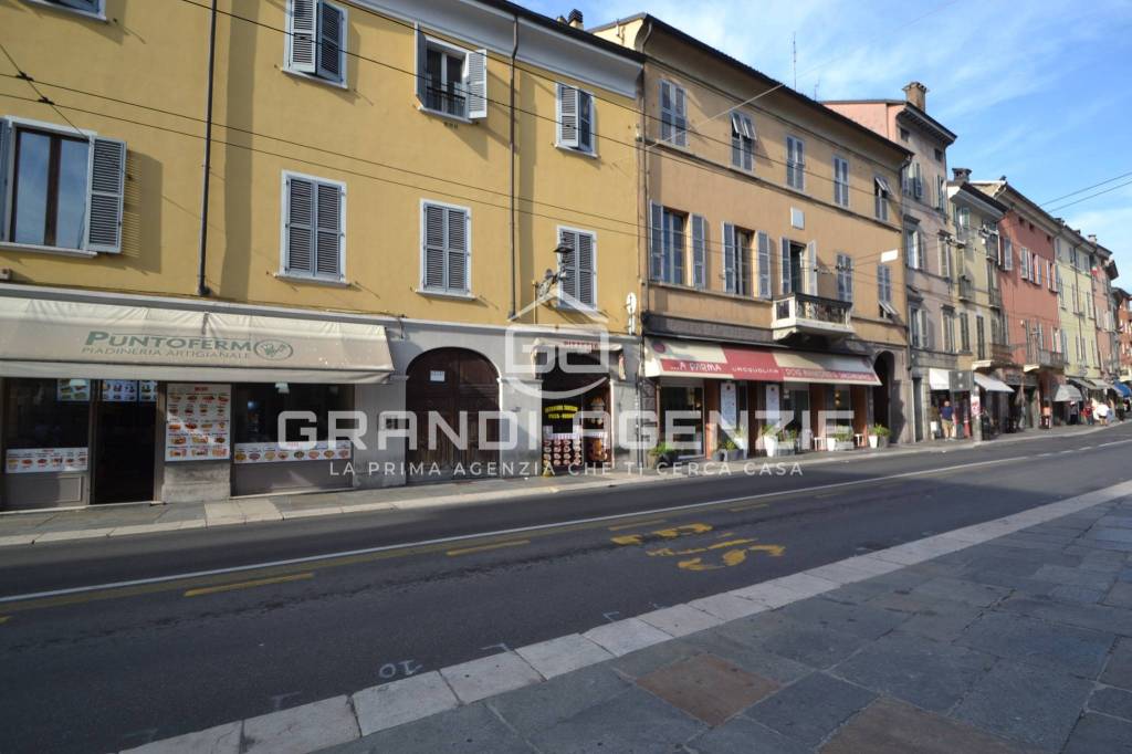 locale commerciale in vendita a Parma in zona Centro Storico