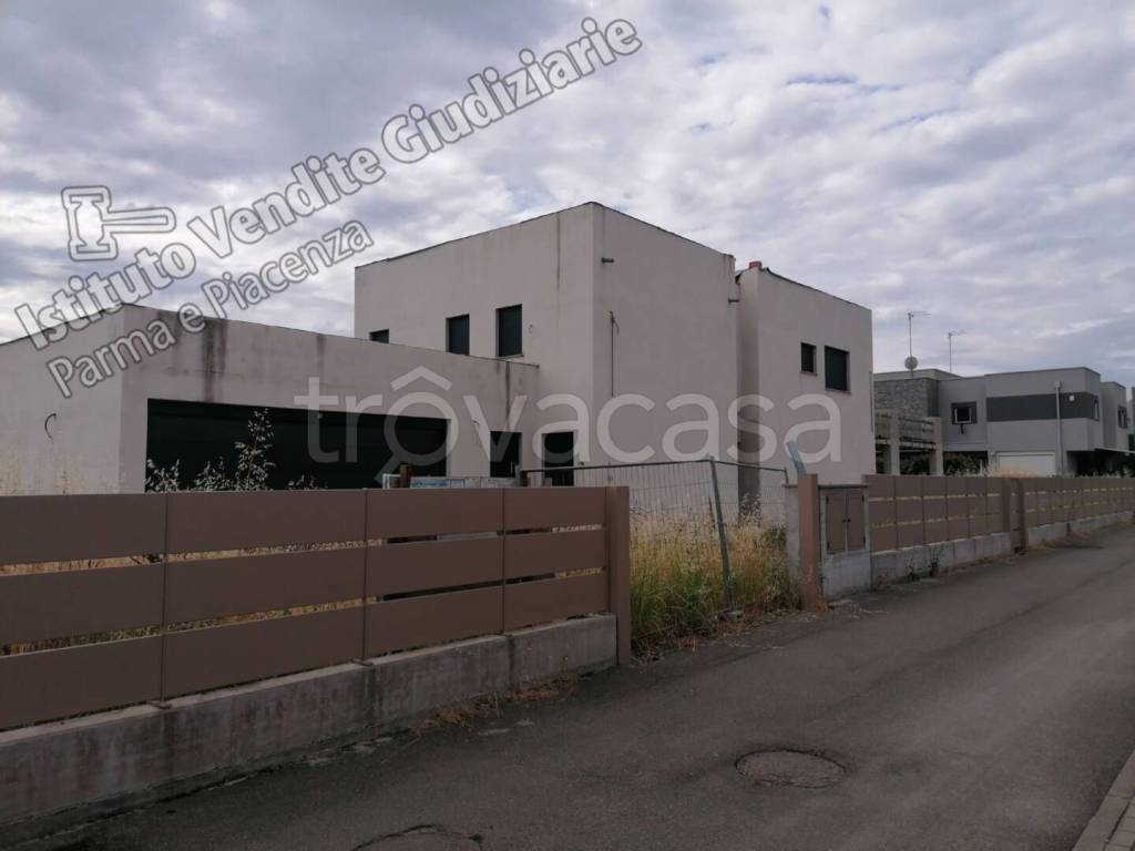villa in vendita a Parma in zona Pilastrello