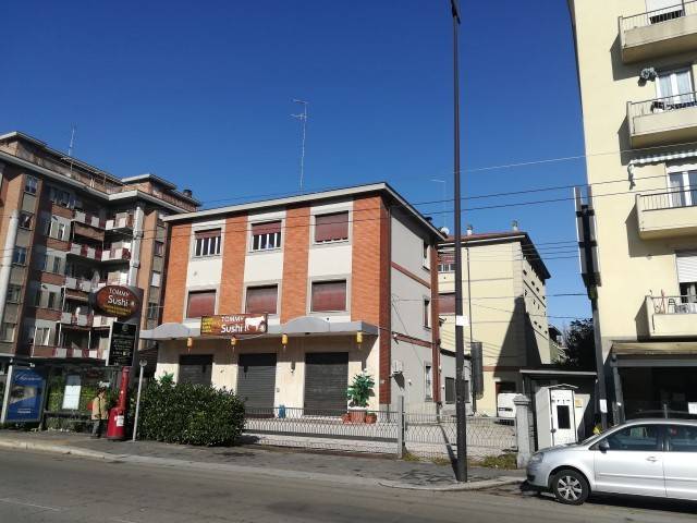 negozio in vendita a Parma in zona Cittadella