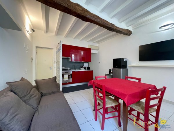 appartamento in vendita a Parma in zona Centro Storico