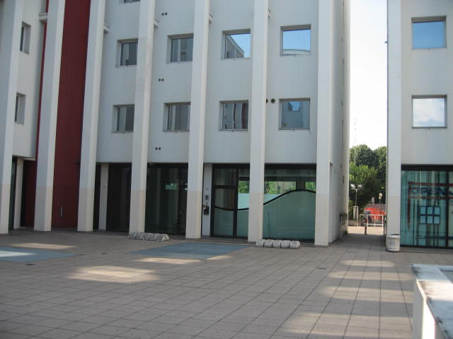 negozio in vendita a Parma in zona Pablo