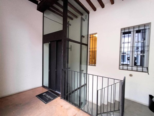 appartamento in vendita a Parma in zona Centro Storico