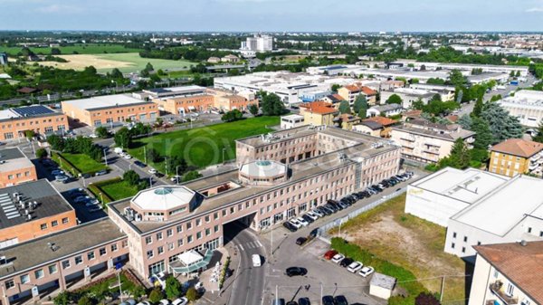 negozio in vendita a Parma in zona Pablo