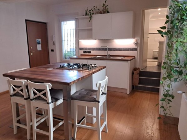 appartamento in vendita a Parma in zona Oltretorrente